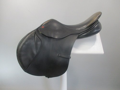 Albion Kontrol Jump Saddle 17.5" W