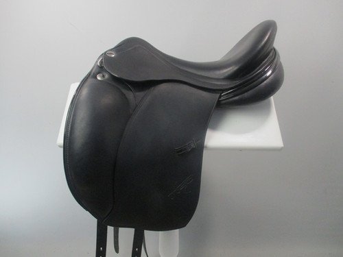 Erreplus Adelinde Dressage Saddle 17" M/MW