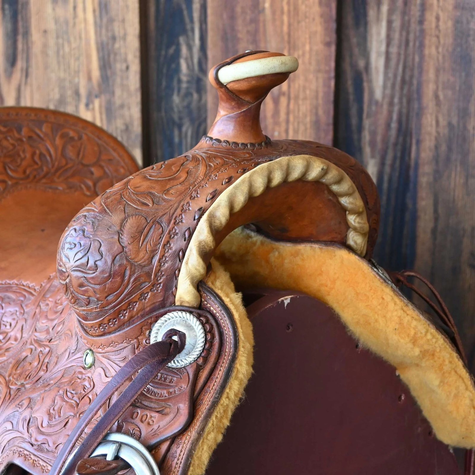 Antique Bob Marrs Western Saddle – Handcrafted Texas Collectible - Image 4